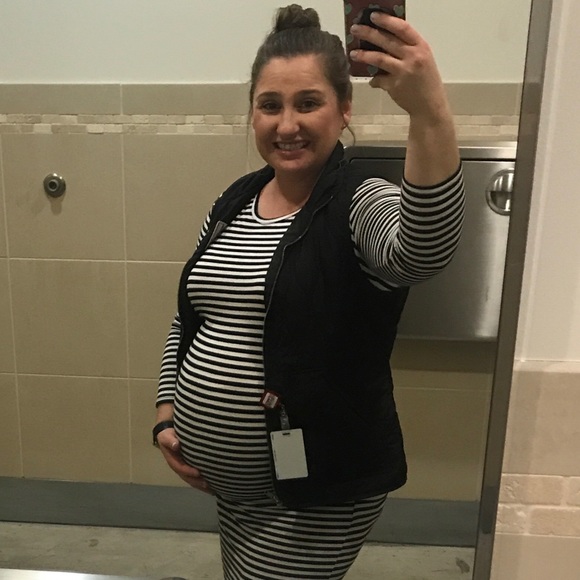 Drea your Posh Ambassador 💙 Top seller - Picture 5 of 5